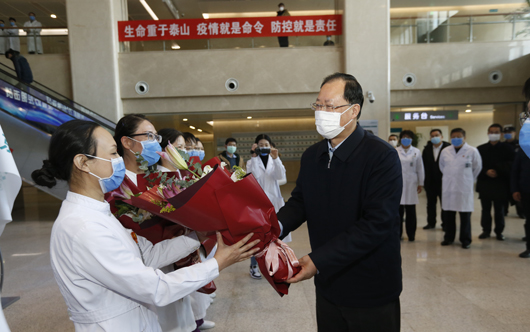 毛偉明董事長到北京電力醫(yī)院、白廣路辦公區(qū)檢查疫情防控工作并開展調(diào)研