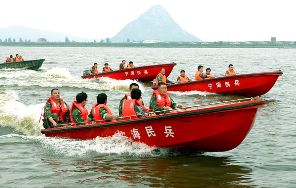國(guó)網(wǎng)寧?？h供電公司為“抗災(zāi)治患”在8個(gè)供電所均組建應(yīng)急救援隊(duì)