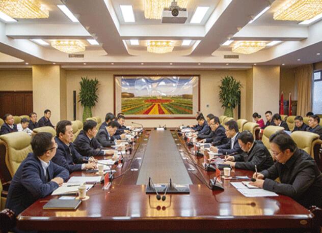 內(nèi)蒙古電力（集團(tuán)）公司董事長(zhǎng)、黨委書(shū)記賈振國(guó)帶隊(duì)赴鄂爾多斯地區(qū)調(diào)研