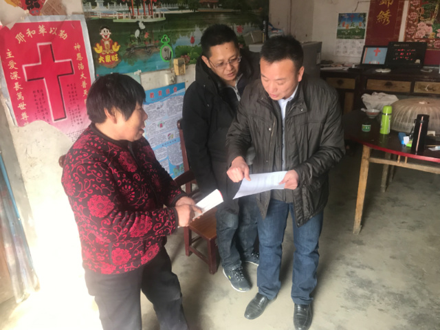 張紅軍：用真心，換真情，扶真貧