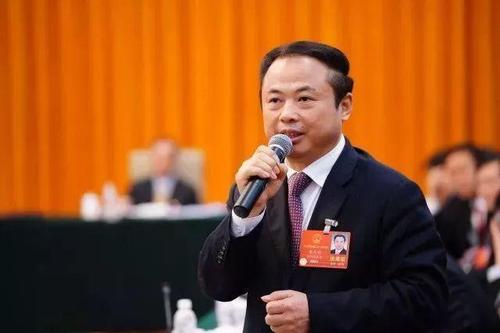發(fā)展智慧型儲(chǔ)能電站 助力實(shí)現(xiàn)“碳達(dá)峰、碳中和”——訪全國(guó)人大代表、天能控股集團(tuán)董事長(zhǎng)張?zhí)烊? /></a></div>
				<div   id=