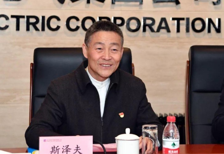 發(fā)展新能源要與電力安全統(tǒng)籌兼顧——訪全國政協(xié)常委，哈爾濱電氣集團(tuán)有限公司黨委書記、董事長(zhǎng)斯?jié)煞? /></a></div>
				<div   id=