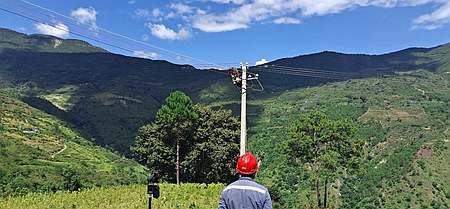 鳳慶供電局新華供電所供電火力全開(kāi)，助力當(dāng)?shù)乜緹煯a(chǎn)業(yè) 穩(wěn)定發(fā)展