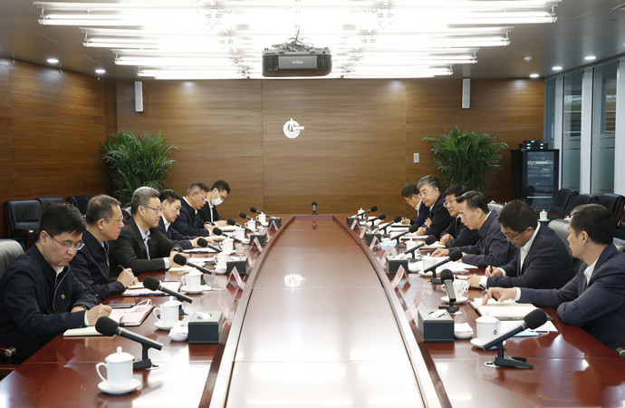 錢智民拜會(huì)中國海油董事長(zhǎng)、黨組書記汪東進(jìn)