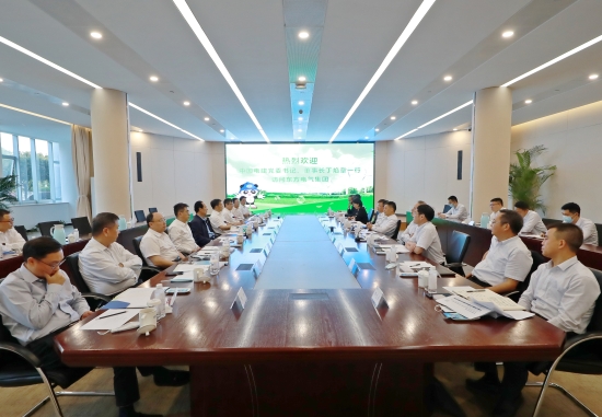 丁焰章與東方電氣黨組書記、董事長(zhǎng)俞培根會(huì)談并見(jiàn)證雙方簽署戰(zhàn)略合作協(xié)議