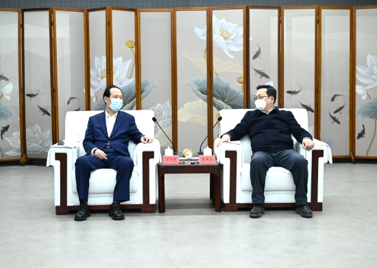 丁焰章與雄安新區(qū)黨工委書記、管委會(huì)主任張國(guó)華會(huì)談