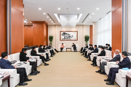 華能集團總經理、黨組副書記鄧建玲會見常州市市長盛蕾