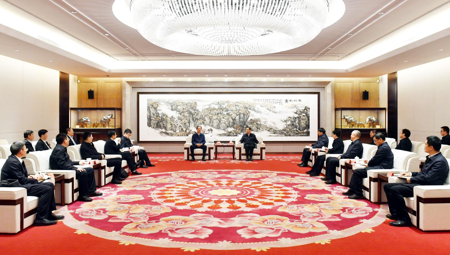中國電建黨委書記、董事長丁焰章與河北省委常委、石家莊市委書記張超超會談