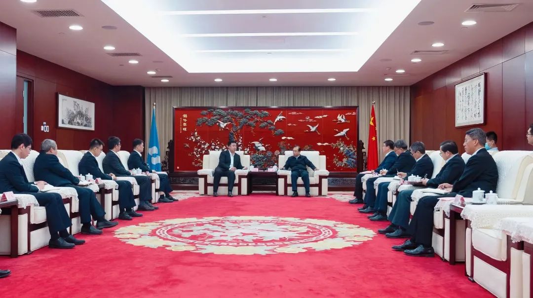 華電集團(tuán)董事長江毅會(huì)見海博思創(chuàng)董事長、總經(jīng)理張劍輝