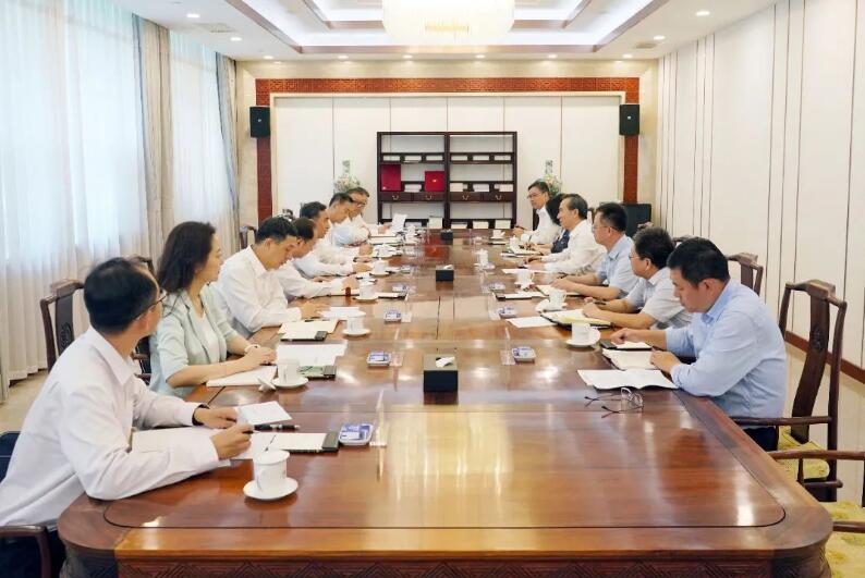 中國能建黨委書記、董事長宋海良與中國貿(mào)促會會長任鴻斌會談