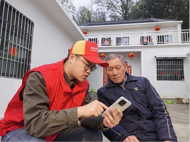 村網(wǎng)共建，讓村里老人生活更方便!