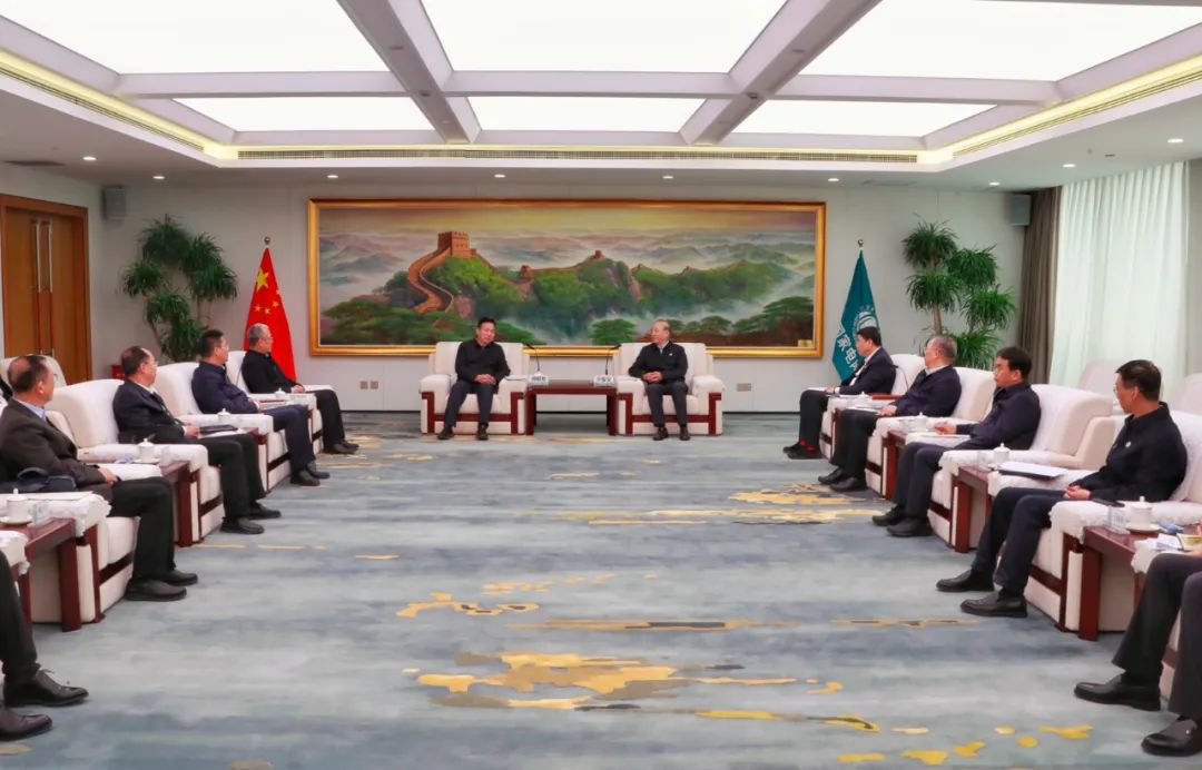 劉明勝、栗寶卿與國家電網(wǎng)董事長辛保安、總經(jīng)理張智剛會談