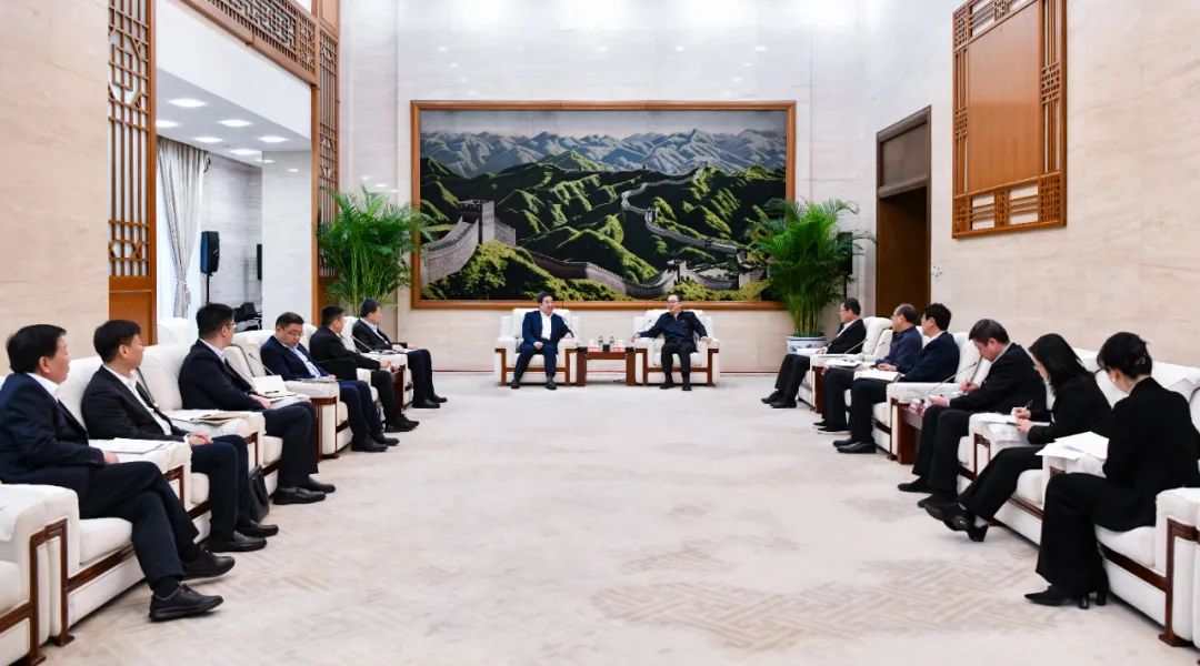 中國電氣裝備白忠泉董事長、周群總經(jīng)理拜訪中國大唐董事長鄒磊