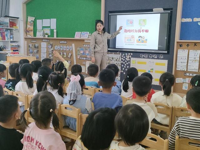 國網(wǎng)光澤縣供電公司電“亮”校園，安全“童”行