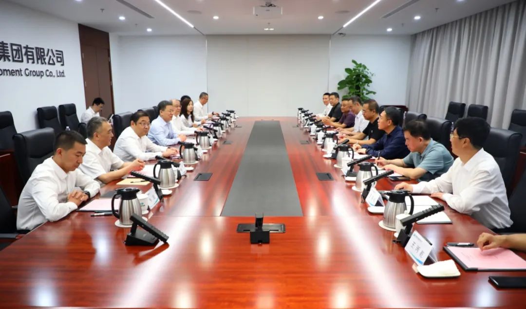中國電氣裝備黨委書記、董事長李洪鳳會見陜西