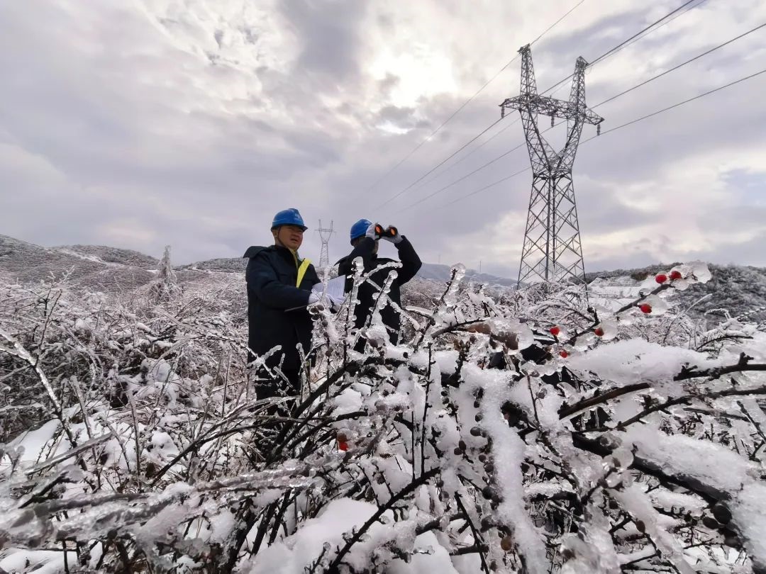 南方電網(wǎng)科技抗冰 讓冰雪“看得見、除得掉、防得住”