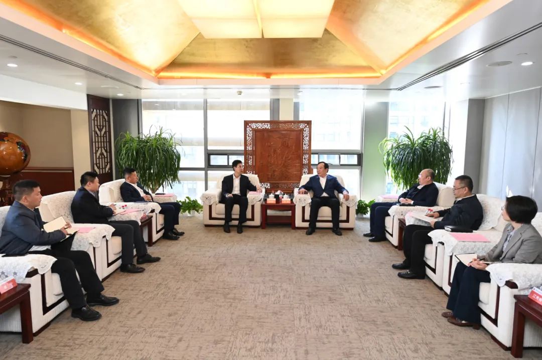 大唐國(guó)際黨委書記、董事長(zhǎng)李凱會(huì)見中建五局黨委書記、董事長(zhǎng)田衛(wèi)國(guó)